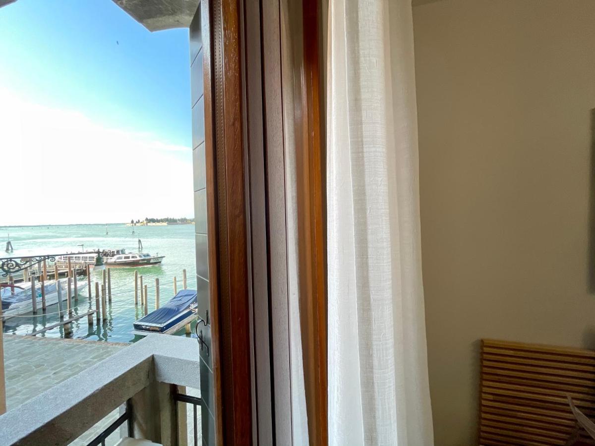 Ca' Monica Panoramic-Canal View, Biennale Velence Kültér fotó