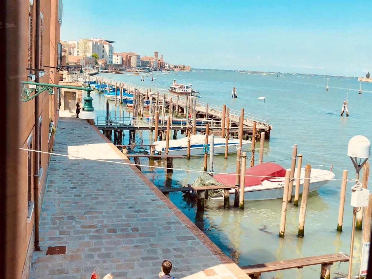 Ca' Monica Panoramic-Canal View, Biennale Velence Kültér fotó